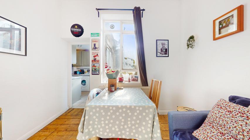 Lovely two bed set within a period house in Camden Square  Stratford Villas, Camden 